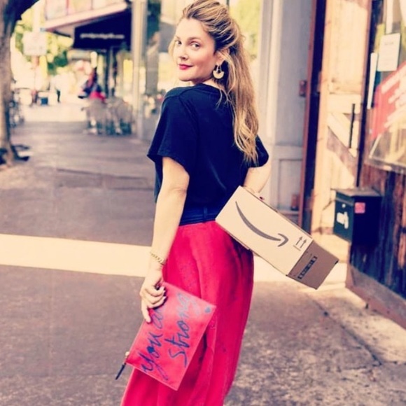 ✨WELCOME TO MY CLOSET! ☺️ MAKE ME OFFERS!✨ - Picture 8 of 8